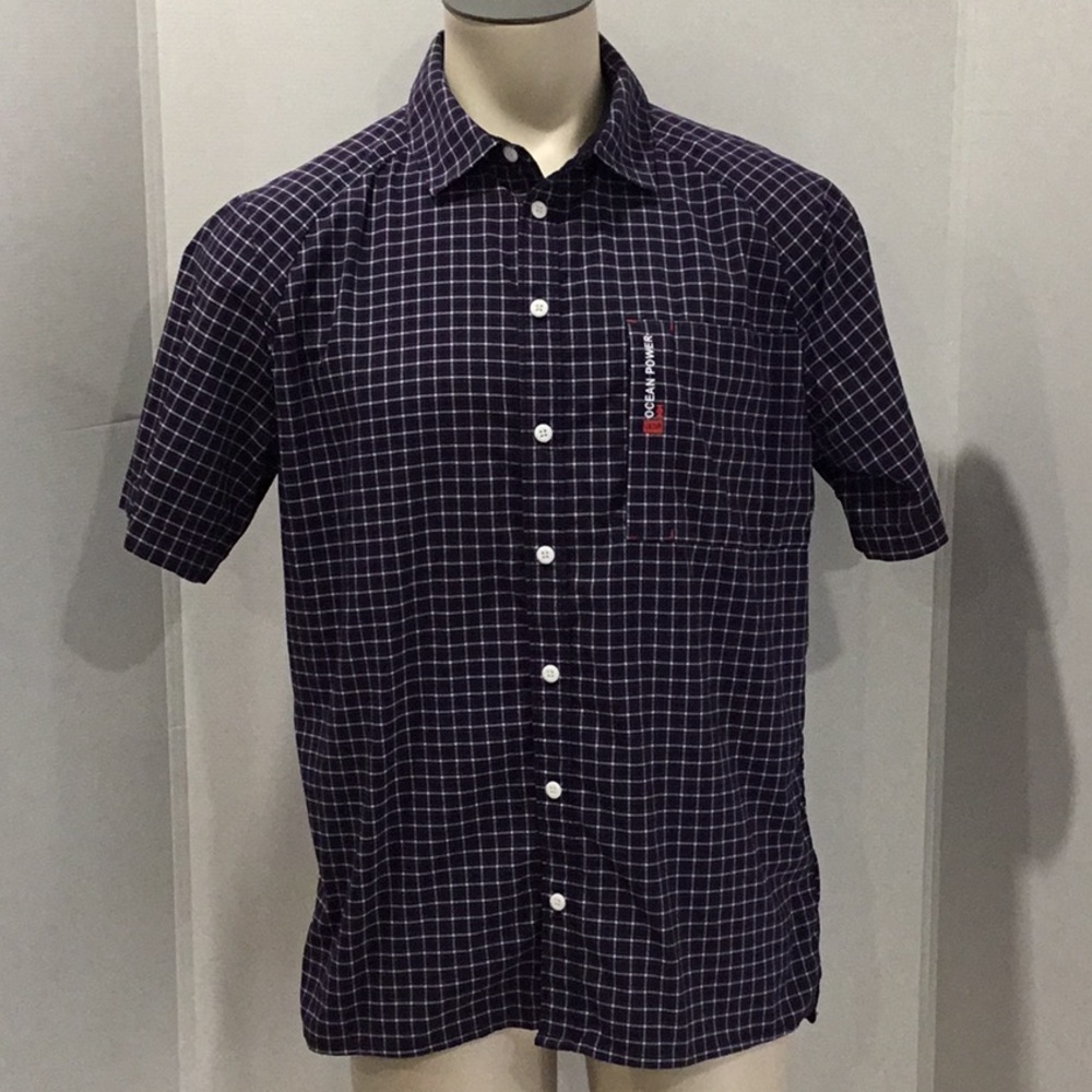 🇨🇦Men’s Large Helly Hansen S/S Button up Shirt